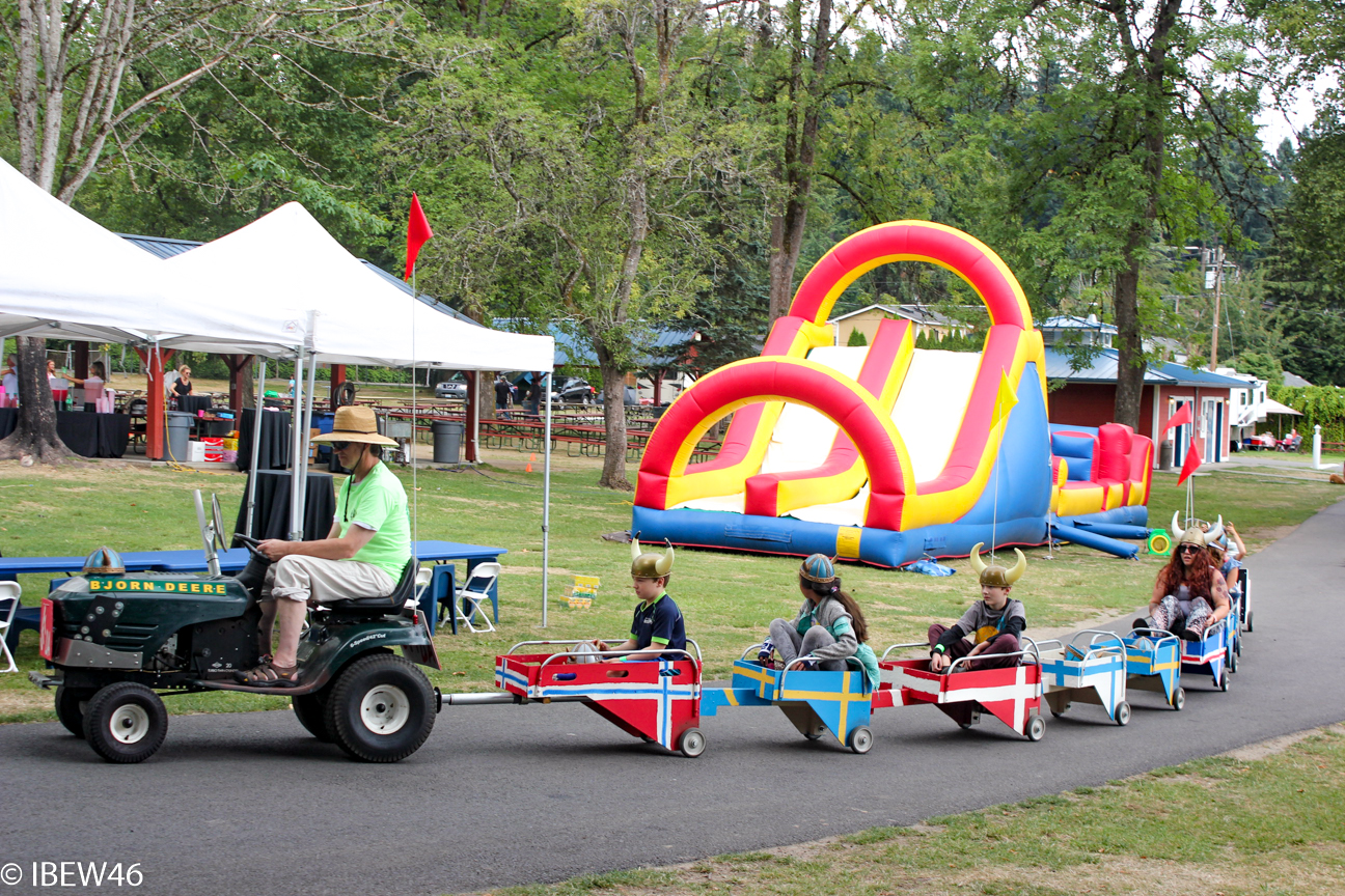 2012_Seattle_Picnic-22.jpg (1)