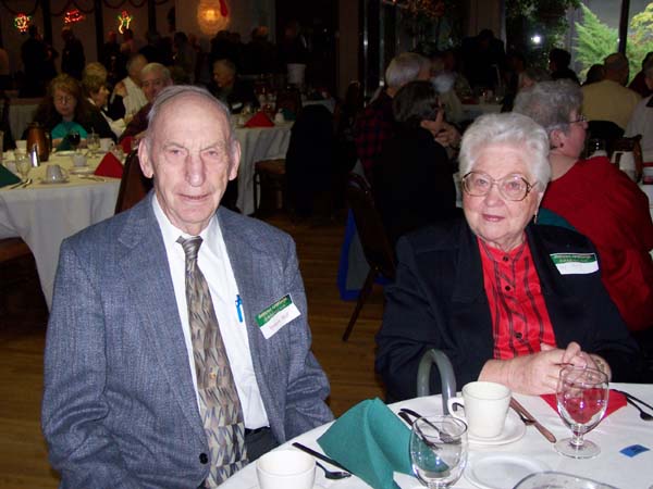 2007_xmas_retirees_06.jpg