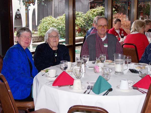 2007_xmas_retirees_22.jpg