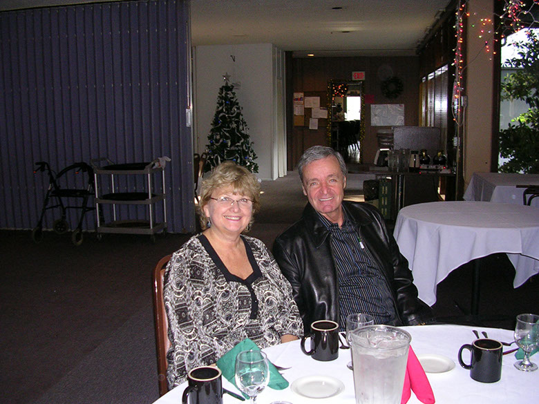 2008Xmas_Retirees_09.jpg