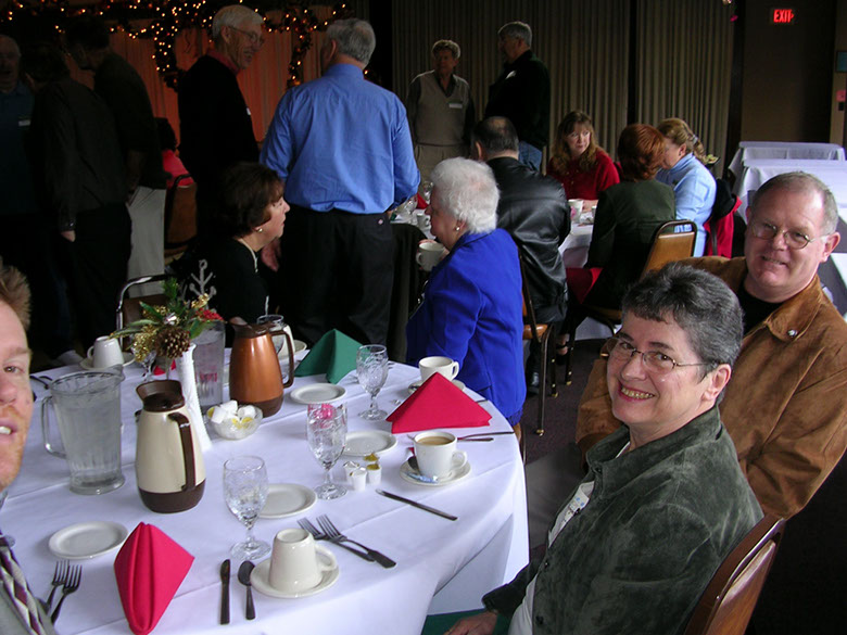 2008Xmas_Retirees_16.jpg
