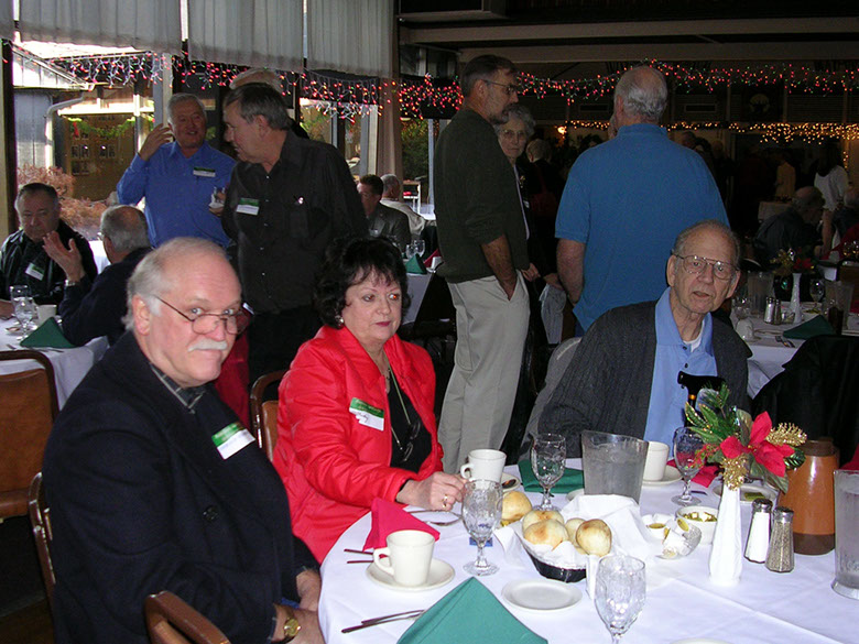2008Xmas_Retirees_19.jpg