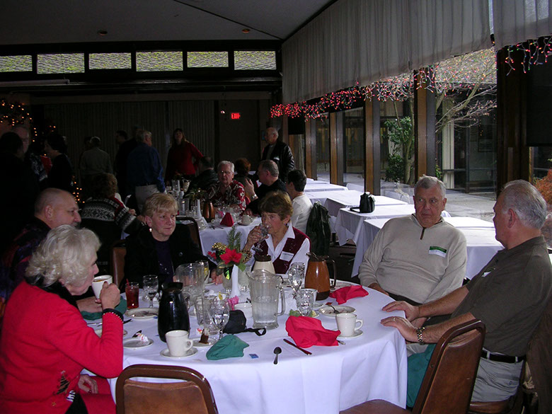 2008Xmas_Retirees_35.jpg