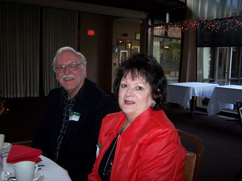 2008XmasRetirees_11.jpg