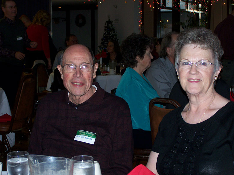 2008XmasRetirees_13.jpg