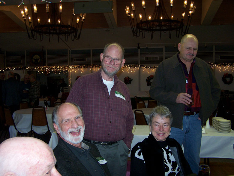2008XmasRetirees_21.jpg