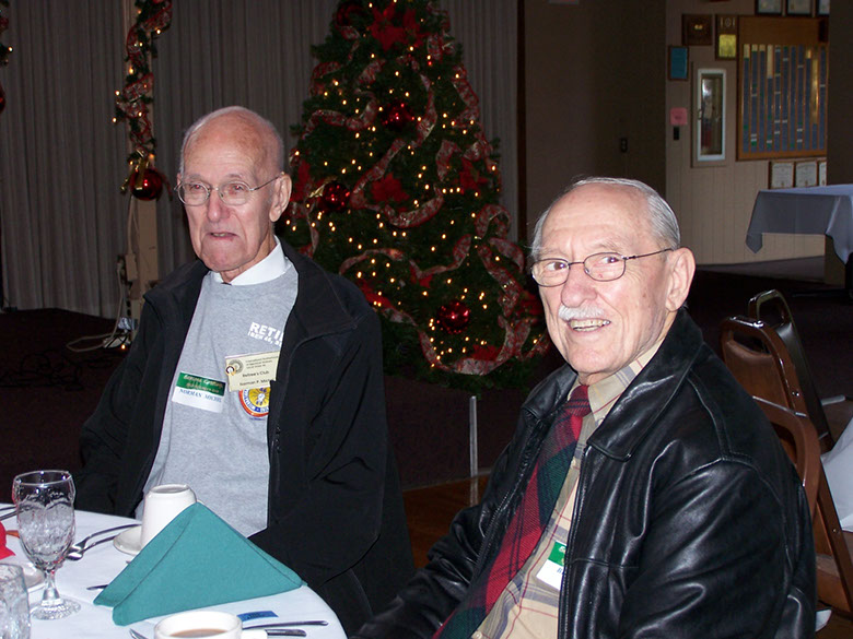 2008XmasRetirees_22.jpg