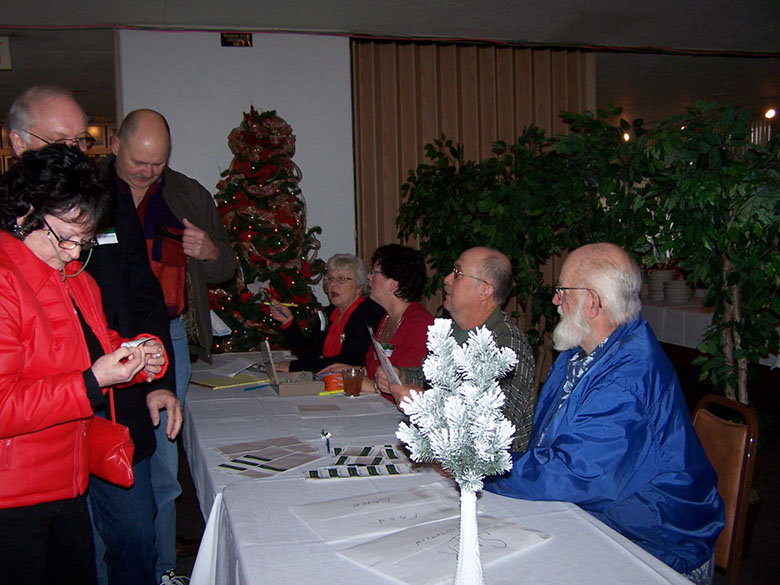 2008XmasRetirees_25.jpg