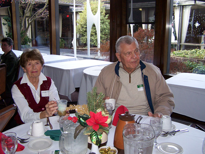 2008XmasRetirees_39.jpg